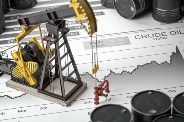 Minyak Berjangka Berakhir Lebih Tinggi untuk Pertama Kalinya dalam 4 Sesi