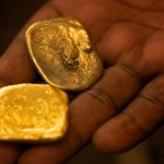 Emas Jatuh ditengah Aksi Ambil Untung, Menguatnya Dolar, dan Imbal Hasil Treasury