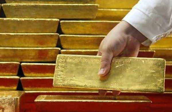 Emas Naik Terkait Ketegangan di Timur Tengah dan Fokus pada Bank Sentral