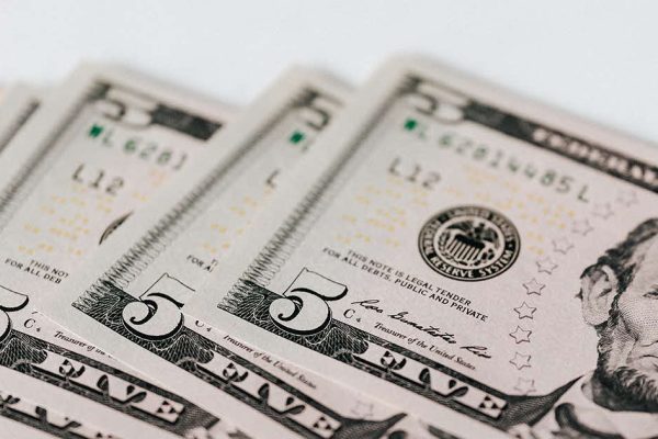 Dolar AS Melemah karena Nada Dovish Fed