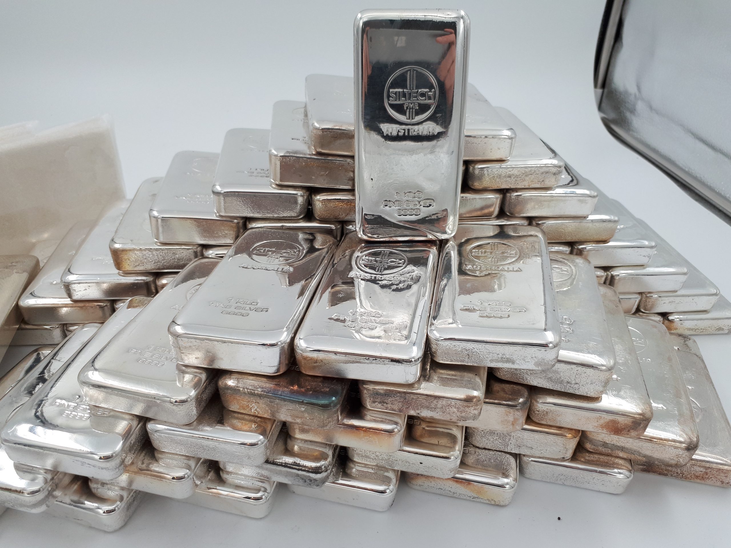 Prakiraan Harga Perak: XAG/USD turun mendekati $31,50